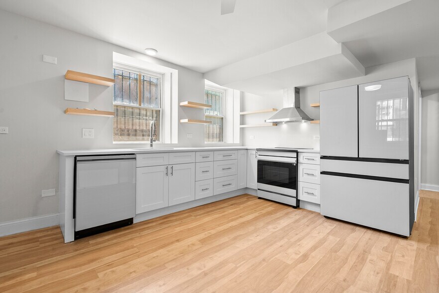 More Photos Of 4541 S Forrestville Ave, Chicago Multifamily For Sale