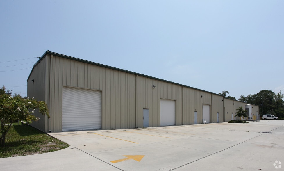 More Photos Of 56 S Dixie Hwy, Saint Augustine Warehouse For Lease