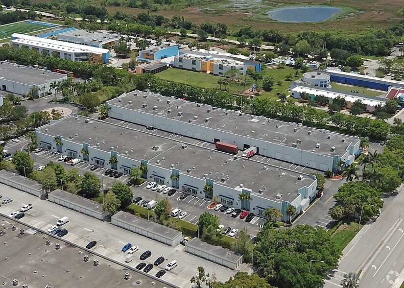 More Photos Of 20841 Johnson St, Pembroke Pines Warehouse For Lease