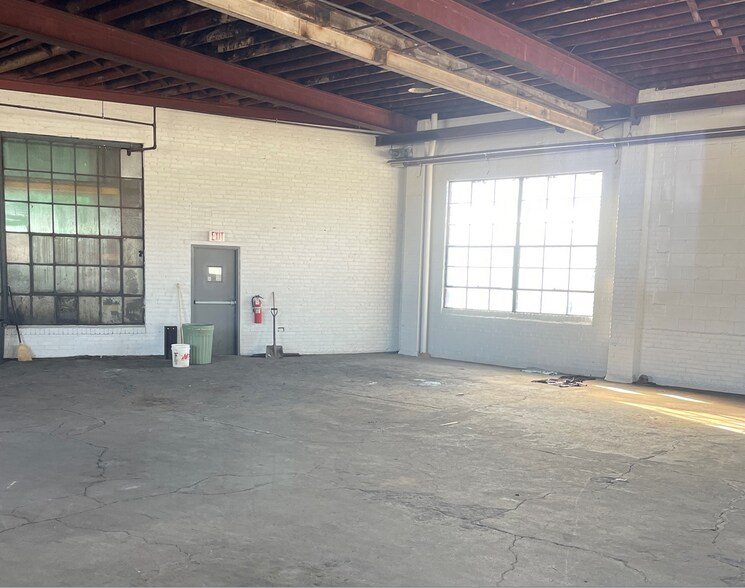 More Photos Of 204 Auburn St, Pittsburgh Manufacturing For Lease