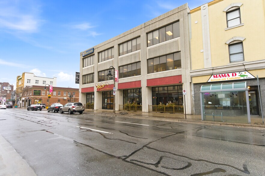 More Photos Of 17 King St E, Oshawa Storefront Retail Office For Lease