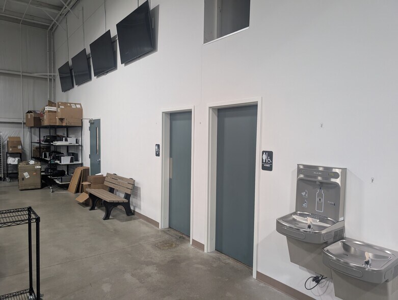 More Photos Of 2336 112th Ave, Holland Warehouse For Sale