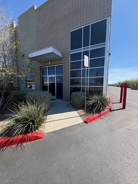 More Photos Of 20634 N 28th St, Phoenix Warehouse For Sale