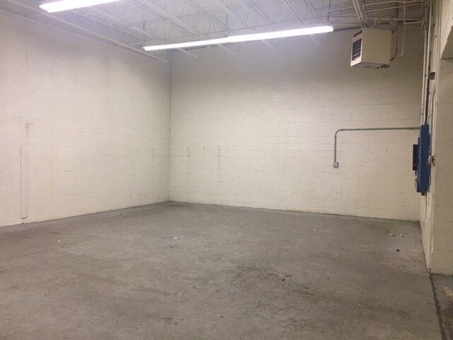 More Photos Of 110 Union St, Hackensack Warehouse For Lease