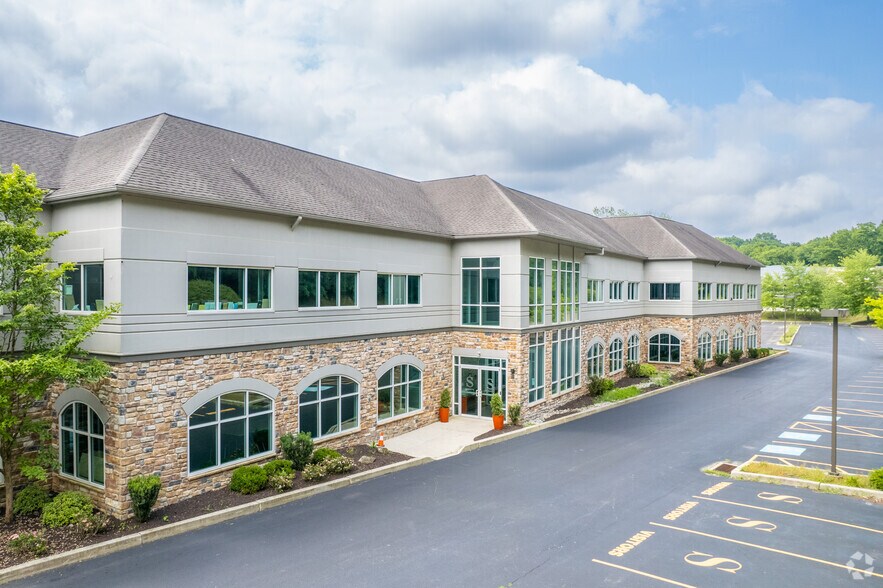 More Photos Of 400 Lapp Rd, Malvern Medical For Lease