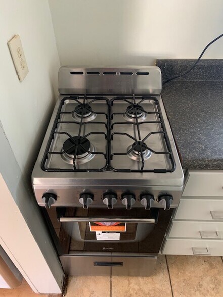 More Photos Of 2053 Linden Ave, Memphis Apartments For Sale