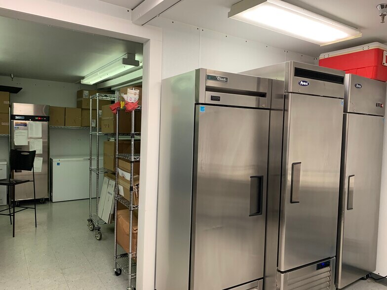 More Photos Of 829-839 St Charles Ave, New Orleans Office For Sale