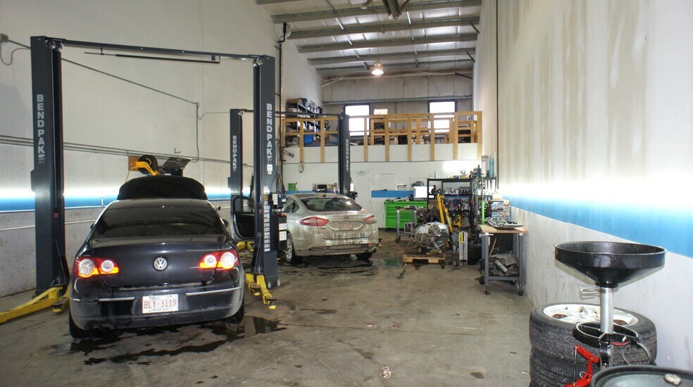 More Photos Of 7609 Sparrow Dr, Leduc Warehouse For Sale