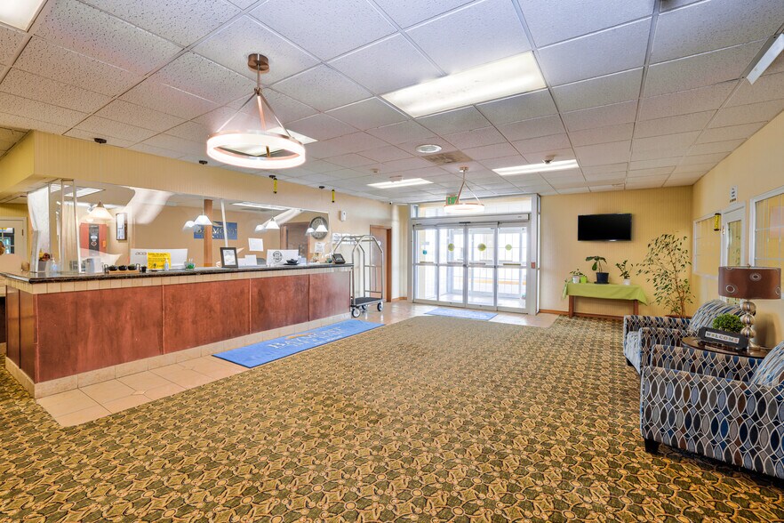 More Photos Of 14378 US 34, Fort Morgan Hotel For Sale