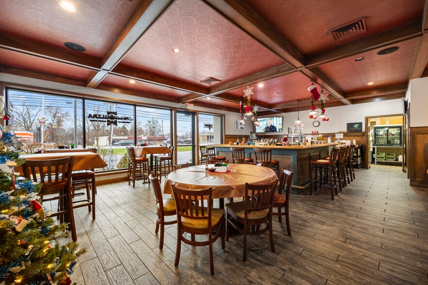 More Photos Of 4415 Liberty Ave, Vermilion General Retail For Sale