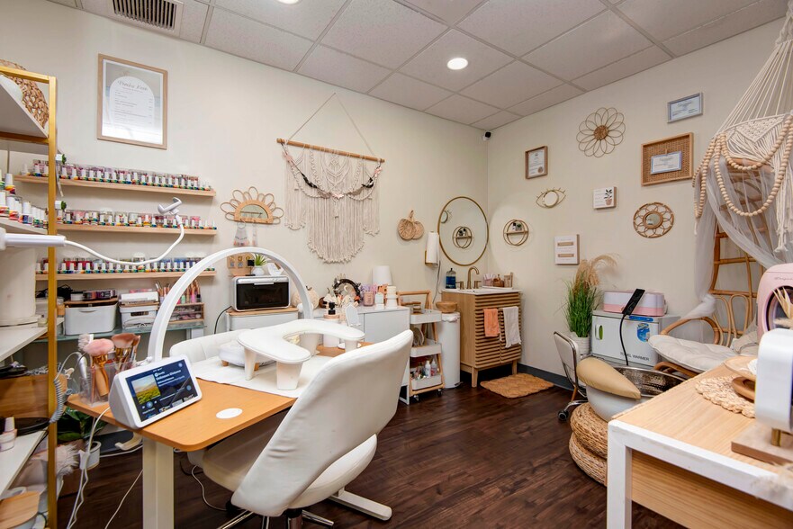 More Photos Of 1420-1426 E Bradford Pky, Springfield Medical For Lease