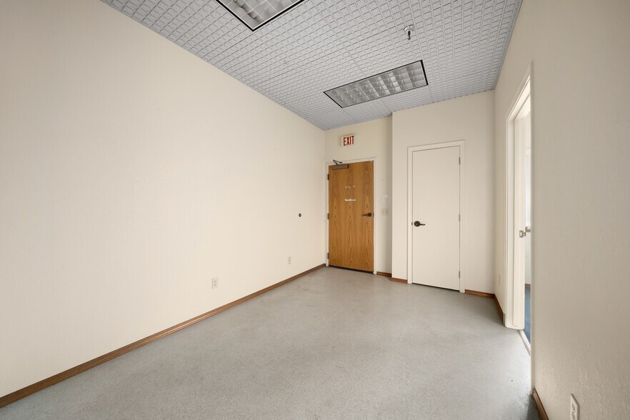 More Photos Of 5805 Capistrano Ave, Atascadero Office For Lease