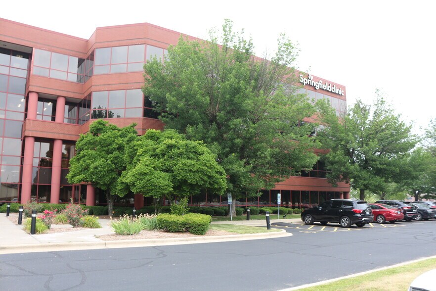 More Photos Of 3201 W White Oaks Dr, Springfield Office For Sale