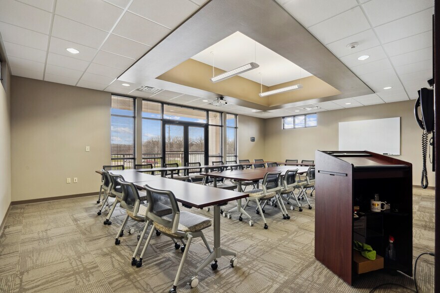 More Photos Of 3015 Greyhound Dr, Waterloo Medical For Lease