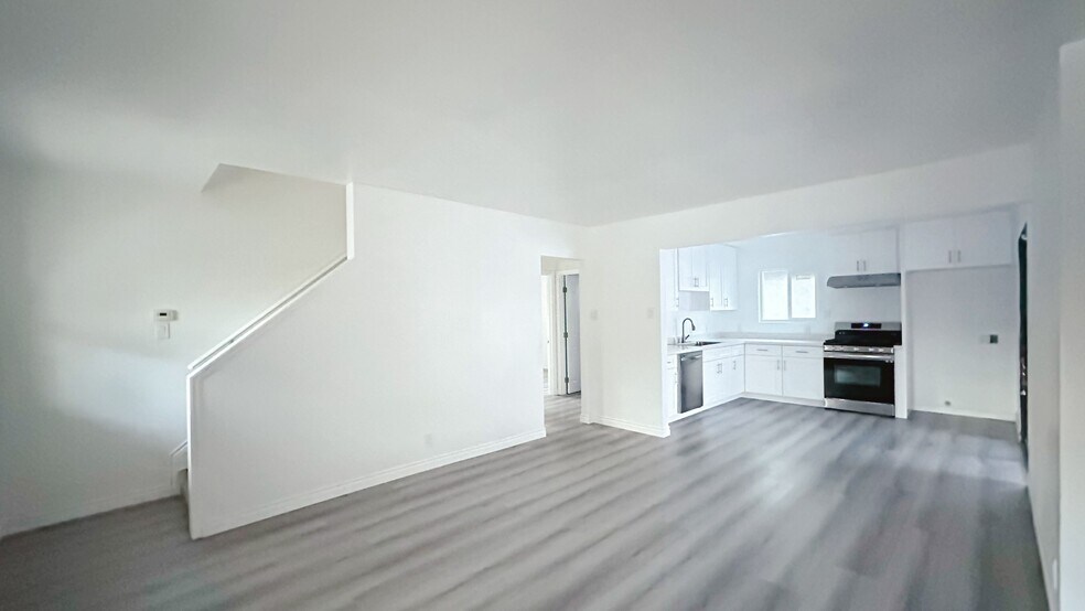 More Photos Of 3759 W 182nd St, Torrance Multifamily For Sale