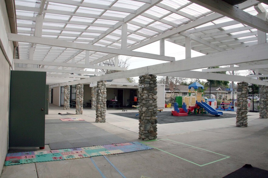 More Photos Of 2261 N Orange Olive Rd, Orange Religious Facility For Sale