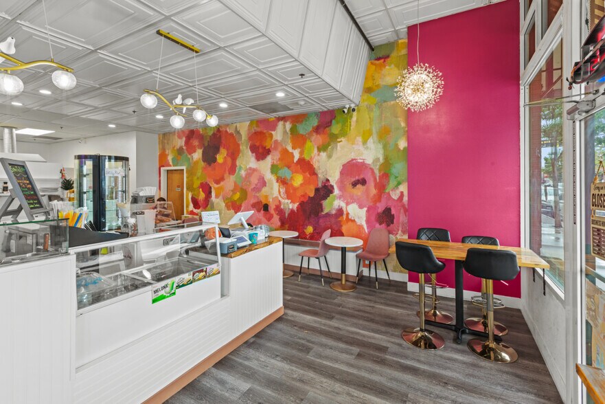 More Photos Of 615 SW Evergreen Ave, Redmond Multifamily For Sale