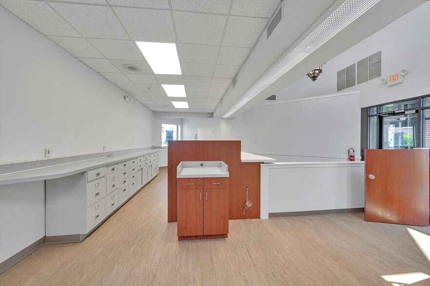 More Photos Of 377 E High St, Pottstown Bank For Sale