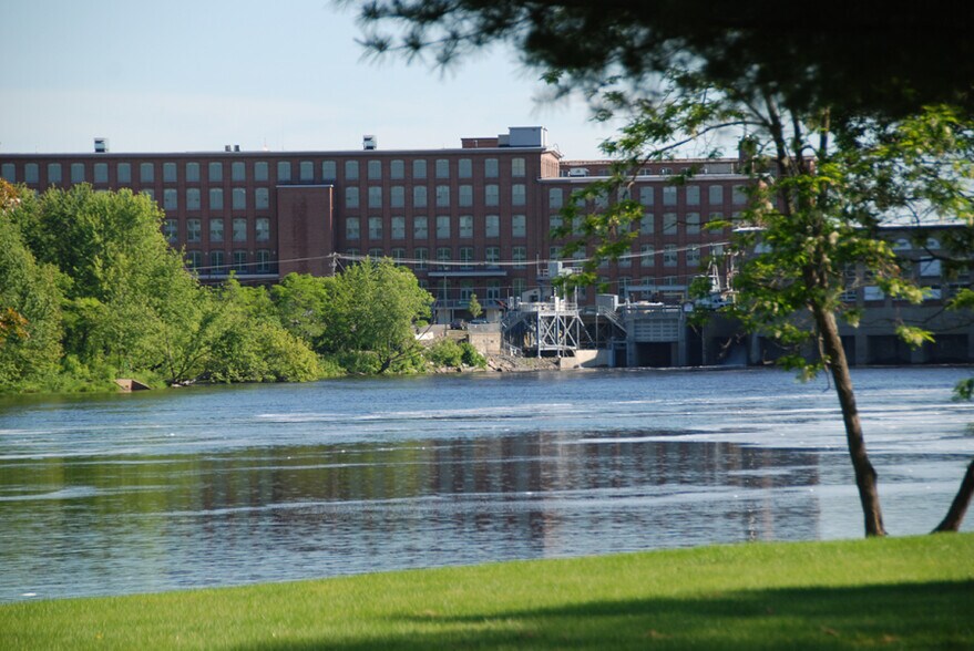 More Photos Of 10 Water St, Waterville Apartments For Lease