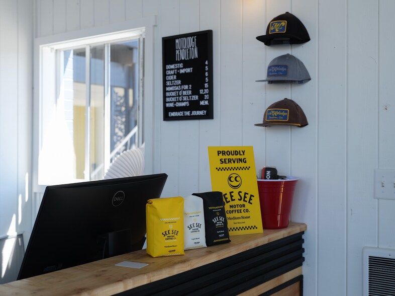 More Photos Of 310 SE Dorion, Pendleton Hotel For Sale