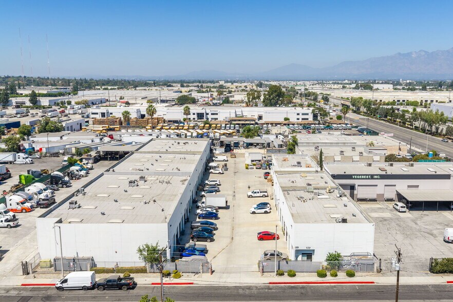 More Photos Of 127-129 S 8th Ave, La Puente Warehouse For Sale