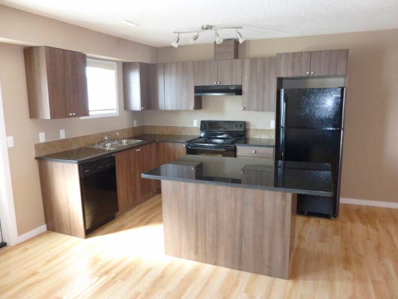 Primary Photo Of 248 Edwards Dr SW, Edmonton Apartments For Sale