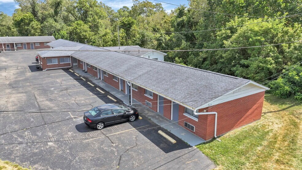 More Photos Of 1342 Hebron Rd, Heath Hotel For Sale