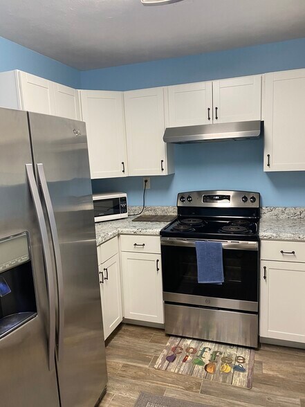 More Photos Of 1001 Highway 98 E, Carrabelle Hotel For Sale