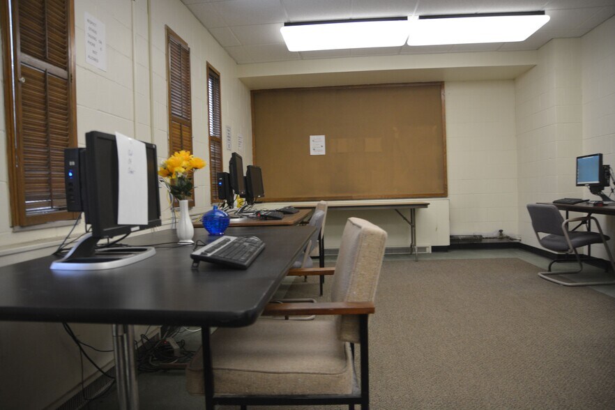 More Photos Of 286 Marshall Ave, Saint Paul Dormitory For Sale