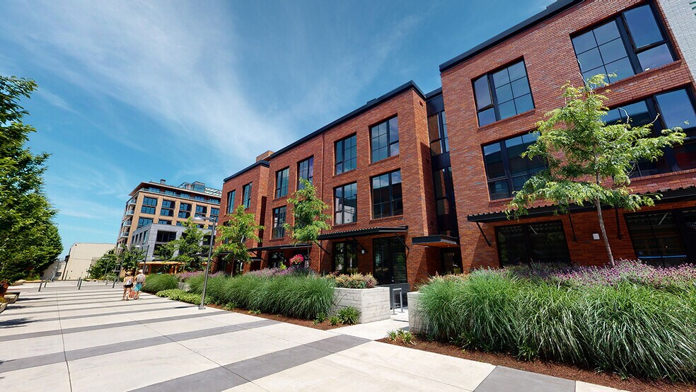 More Photos Of 2121 NW Savier St, Portland Apartments For Lease