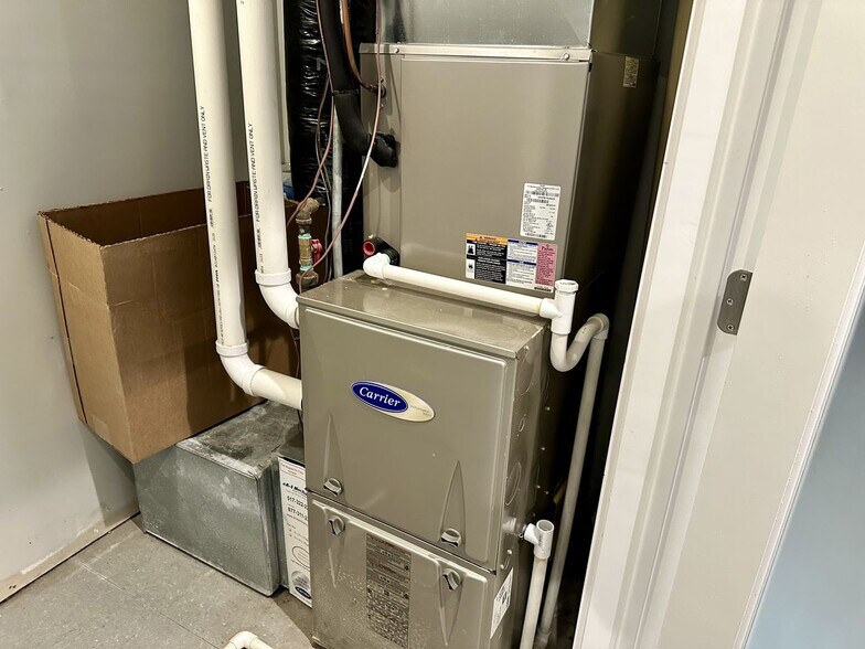 More Photos Of 1401-1451 E Lansing Dr, East Lansing Medical For Sale