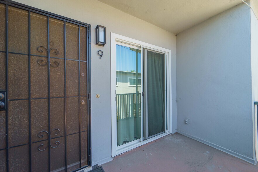More Photos Of 3167 Landis St, San Diego Apartments For Sale