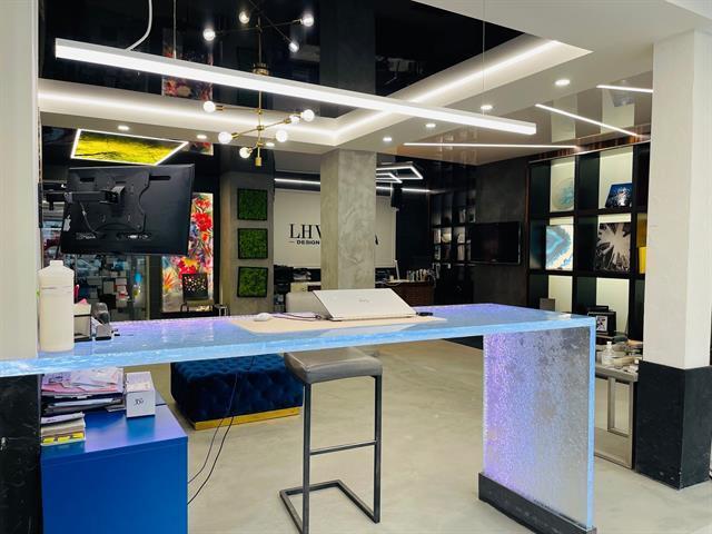 More Photos Of 6382-6392 Boul Saint Laurent, Montréal Storefront Retail Office For Sale