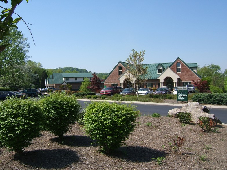 More Photos Of 139 Fox Rd, Knoxville Office For Lease