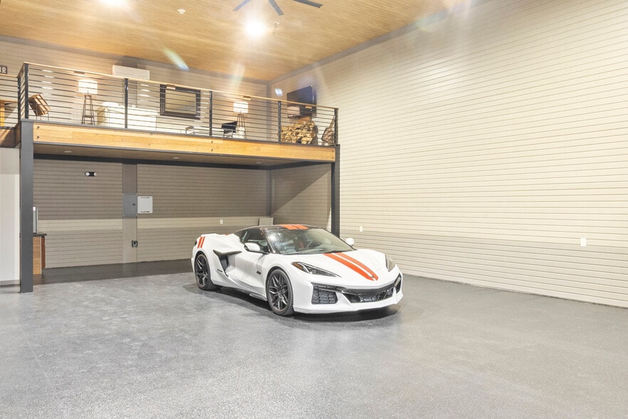 More Photos Of 144 McCrary Rd, Mooresville Flex For Sale