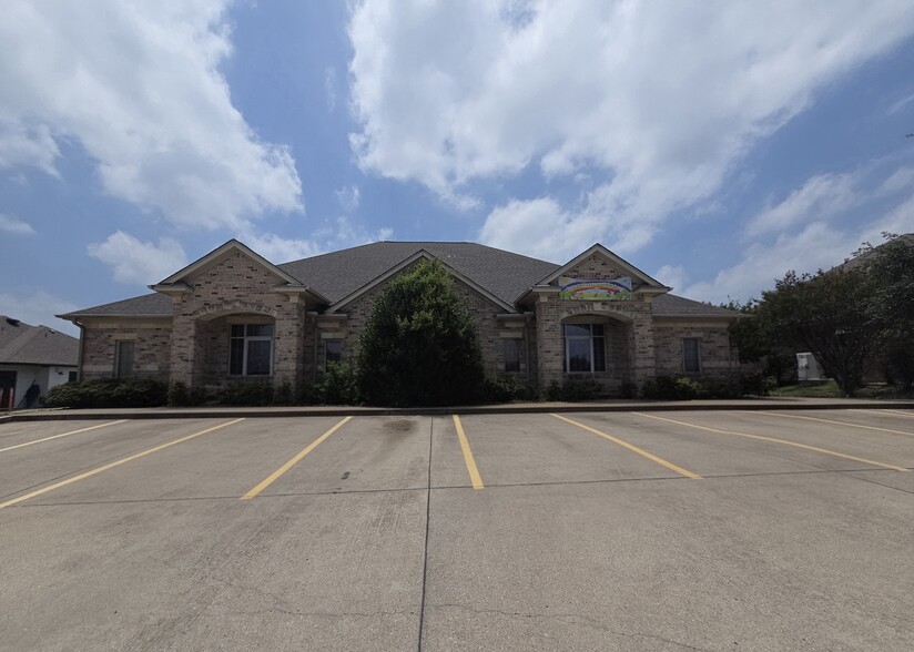 Primary Photo Of 2118 Birdcreek Dr, Temple Office For Lease