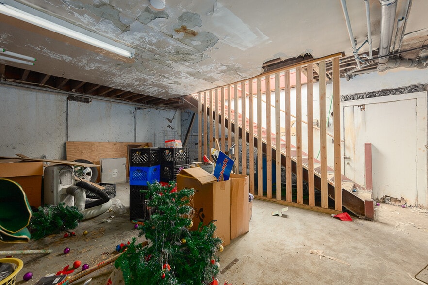 More Photos Of 7 New Main St, Haverstraw Storefront Retail Residential For Sale