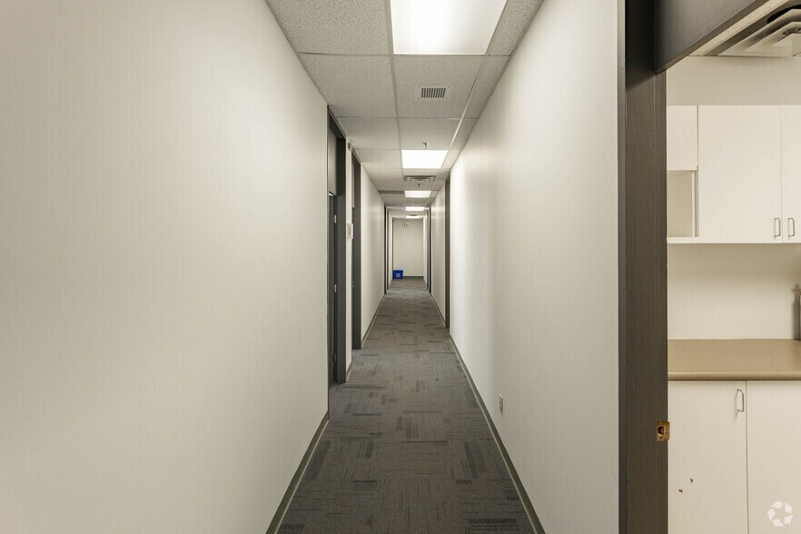 More Photos Of 1431-1527 Rebecca St, Oakville Unknown For Sale