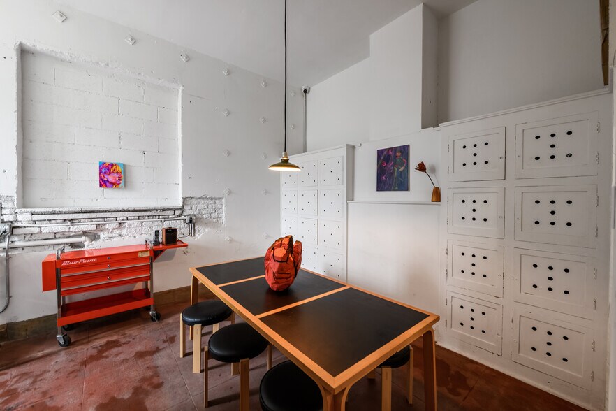 More Photos Of 244 W Florence Ave, Los Angeles Freestanding For Sale