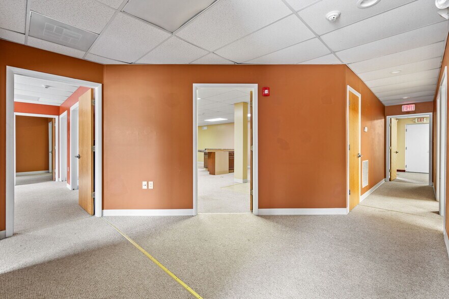 More Photos Of 4 Corwin Ct, Newburgh Medical For Sale