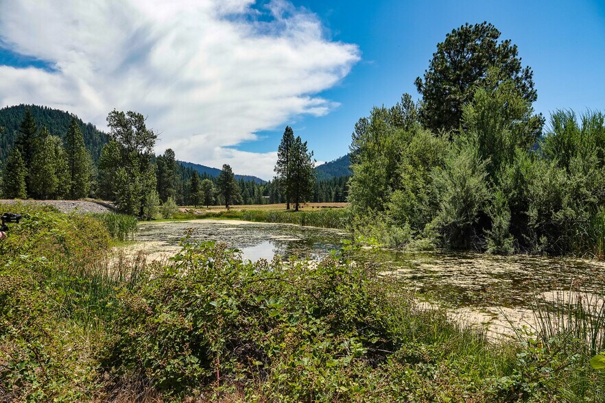 More Photos Of 44510 State 96 Hwy, Seiad Valley Land For Sale