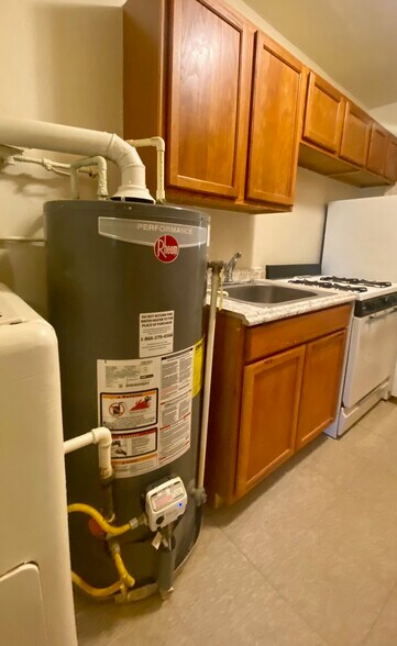 More Photos Of 1018 16th St NE, Washington Multifamily For Sale