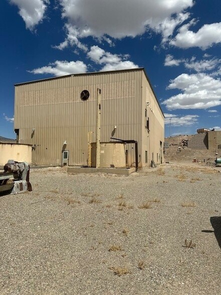 More Photos Of 1 To 1 Mill, Silverpeak Land For Sale