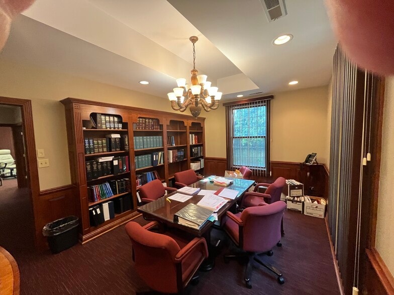 More Photos Of 2611 Chicago St, Valparaiso Medical For Sale