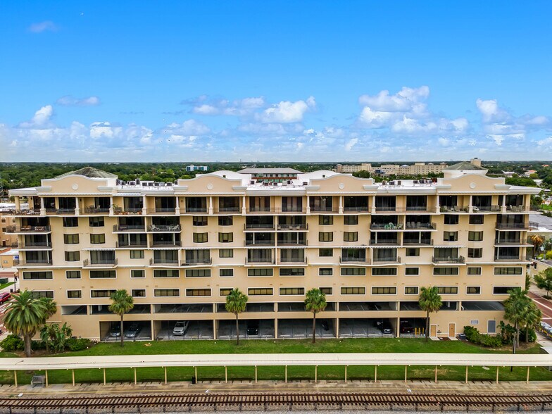 More Photos Of 111 E Monument Ave, Kissimmee Office For Lease