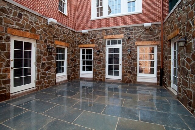 More Photos Of 112 W Washington St, Middleburg Storefront Retail Office For Lease