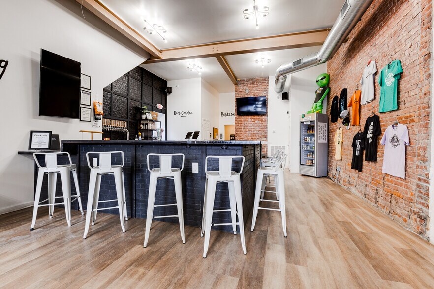 More Photos Of 827 E Warrington Ave, Pittsburgh Flex For Lease