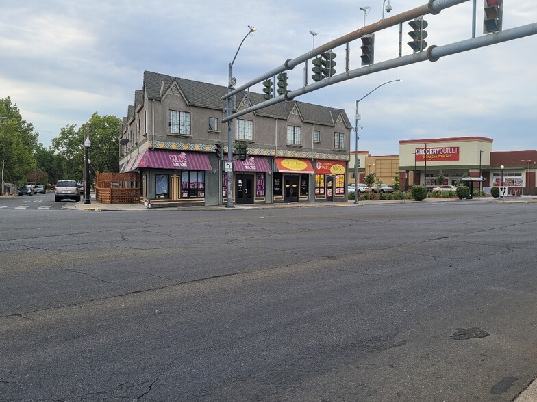 More Photos Of 2322-2326 Del Paso Blvd, Sacramento Storefront Retail Residential For Sale