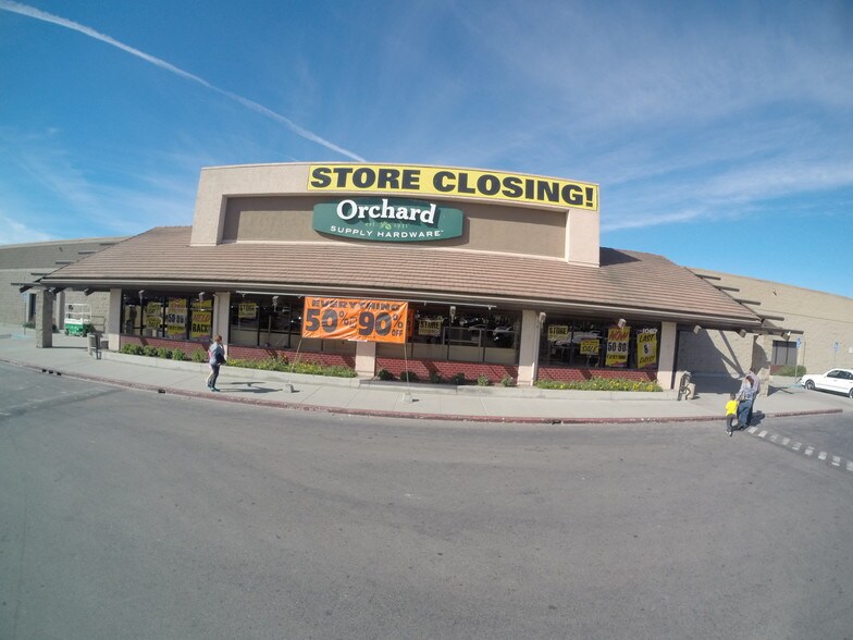 More Photos Of 1067 N Davis Rd, Salinas Garden Center For Lease