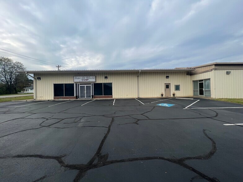 More Photos Of 2307 S Boston Rd, Danville Flex For Sale